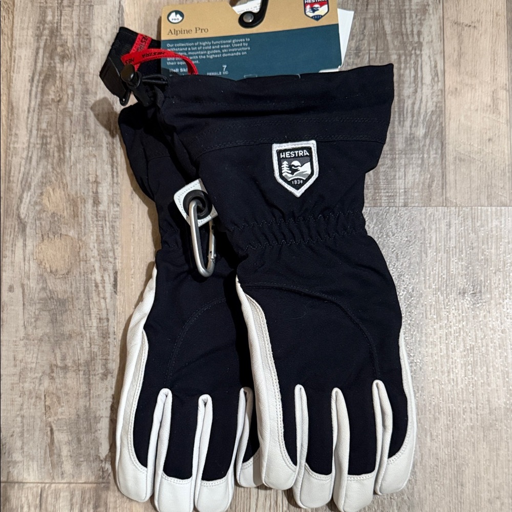 Hestra Heli Ski Female Black and White Alpine Pro Gloves